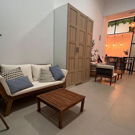 Nina Mala Hotel Valencia Ngoại thất bức ảnh