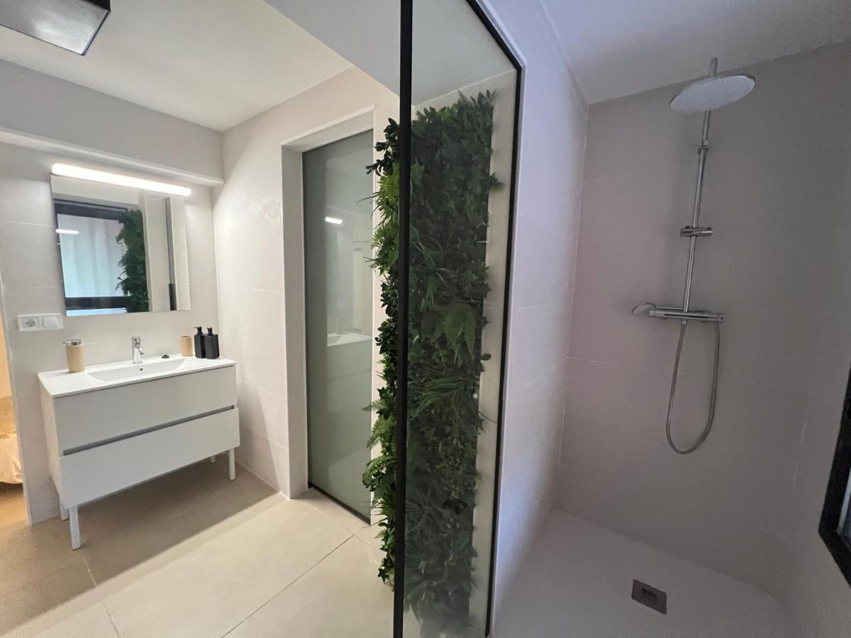 Nina Mala Hotel Valencia Ngoại thất bức ảnh