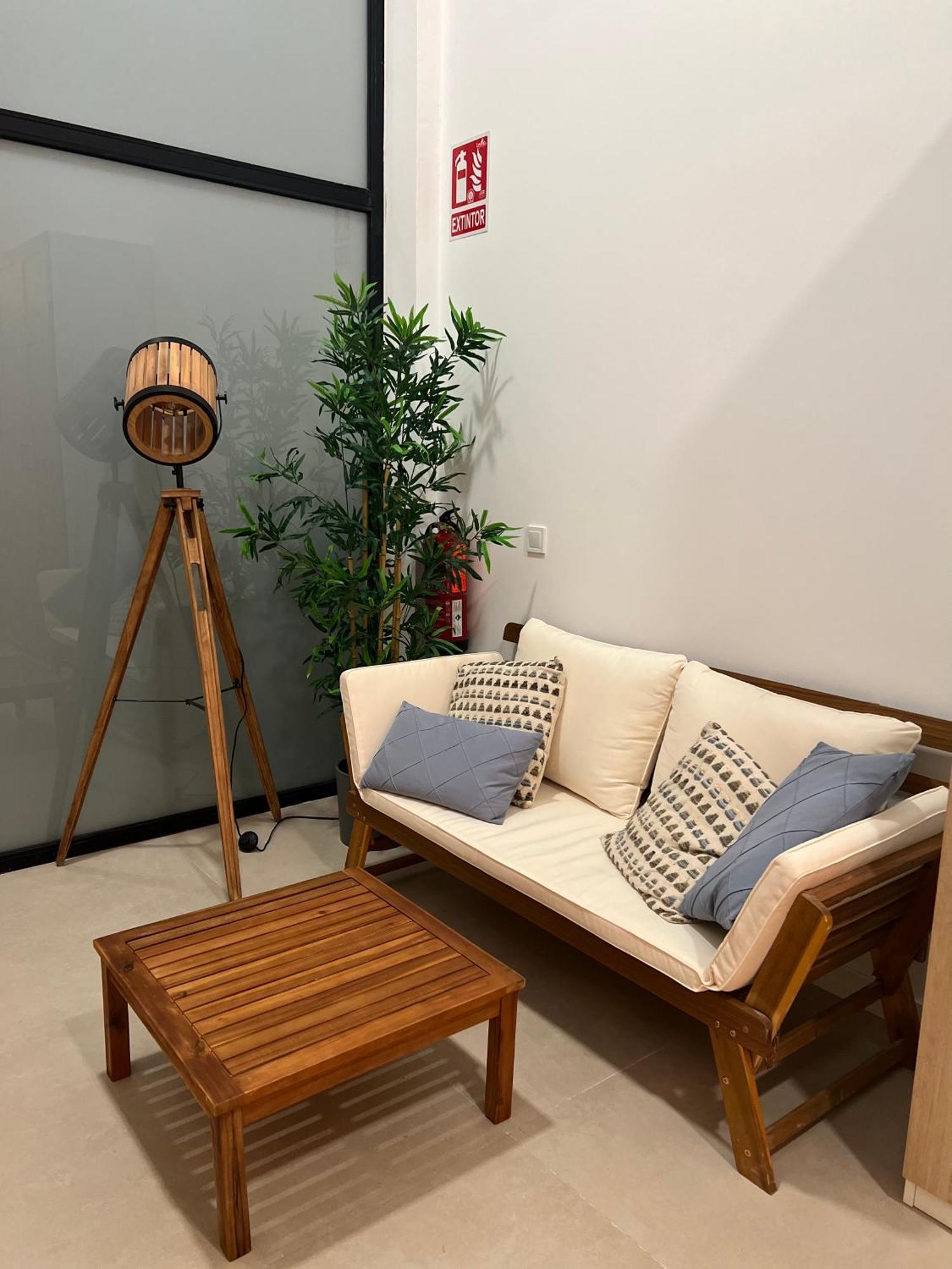 Nina Mala Hotel Valencia Ngoại thất bức ảnh